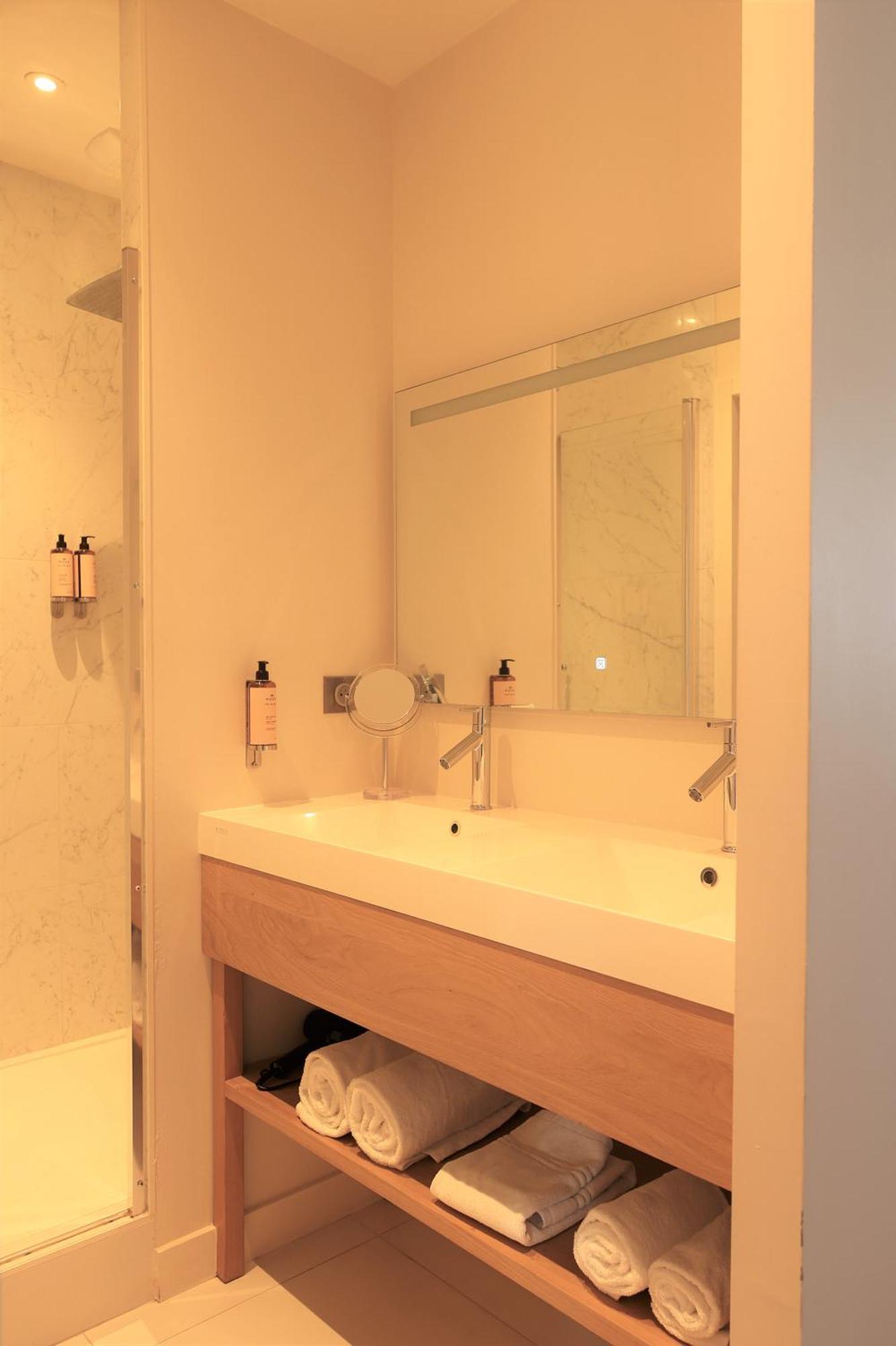 Residence Les Suites Du Port - By Le Saint Ferdinand Arcachon Buitenkant foto